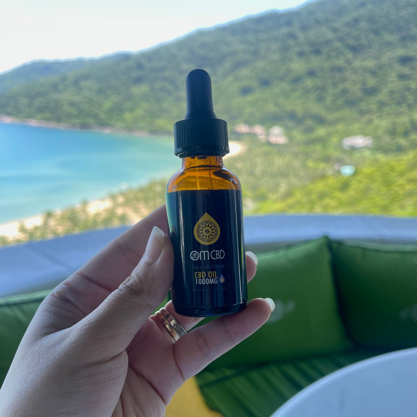 OMCBD OIL 30ML - Full Spectrum hạt gai dầu x Pure organic extraction/ 1000mg